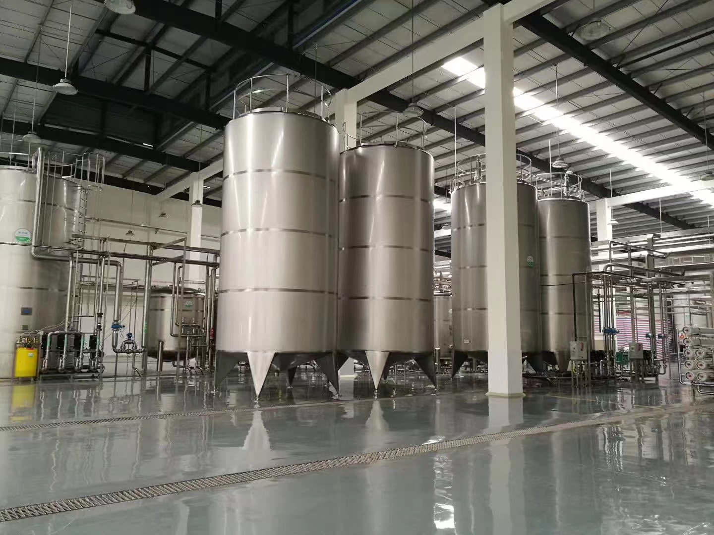 bulk milk tank