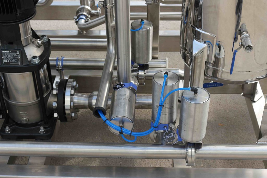Dealcoholization equipment for wine