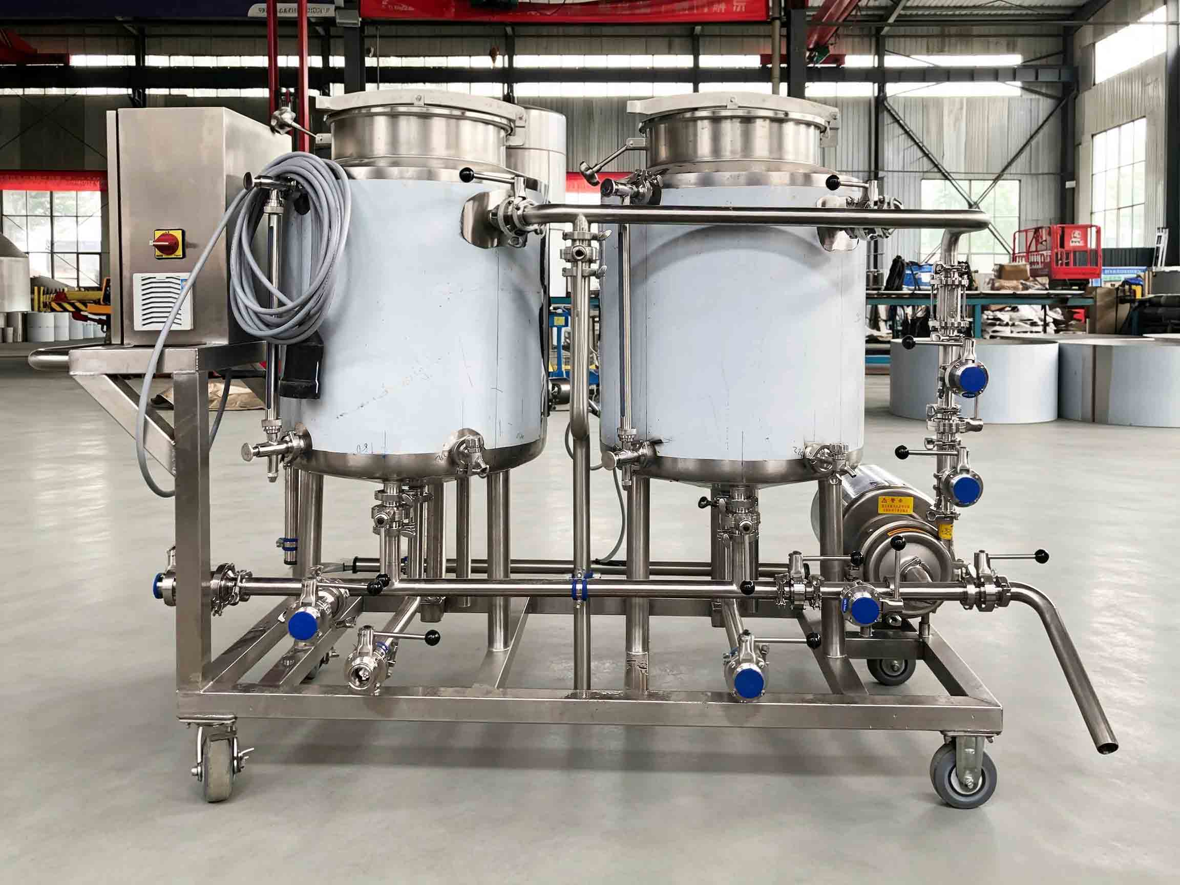 Mobile CIP cart with cleaning solution tanks used for brewery sanitation