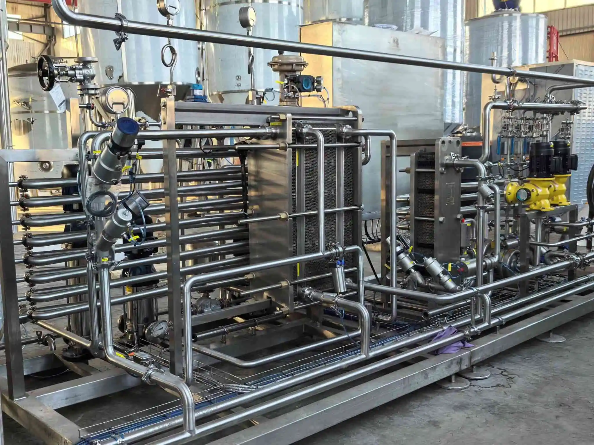 SKE flash pasteurizer plate heat exchanger installed at a beverage production plant